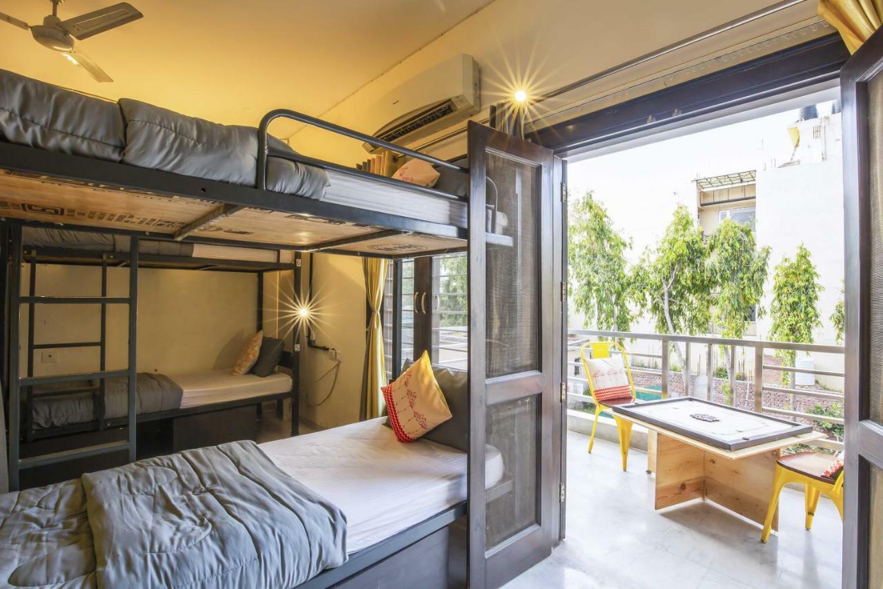 Zostel South Delhi Pansiyon Yeni Delhi Dış mekan fotoğraf